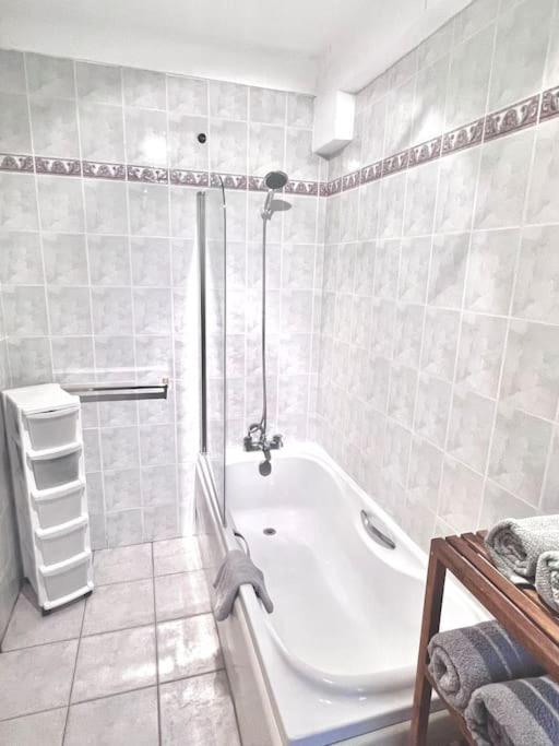 King-Sized Studio, 6Th Floor + Lift, Regent'S Park Лондон Экстерьер фото