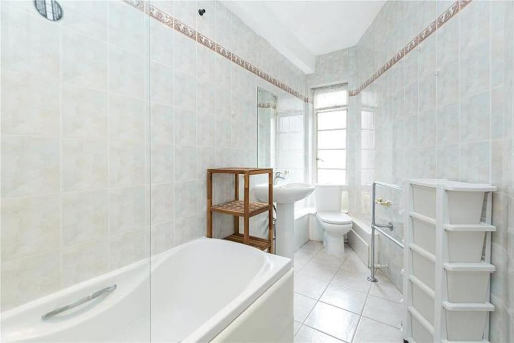 King-Sized Studio, 6Th Floor + Lift, Regent'S Park Лондон Экстерьер фото